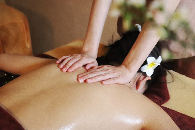 TRADITIONAL BODY MASSAGE